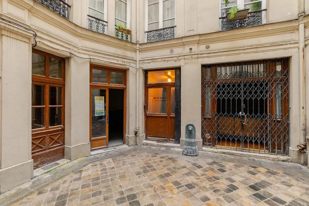 Apartment - Metro 7 Cadet - Quartier Faubourg-montmartre *